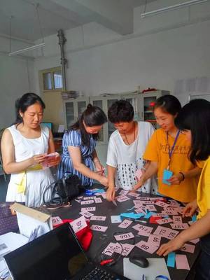 新起點(diǎn) 新希望——鞏義市第二小學(xué)2018秋季一年級新生報名工作掠影